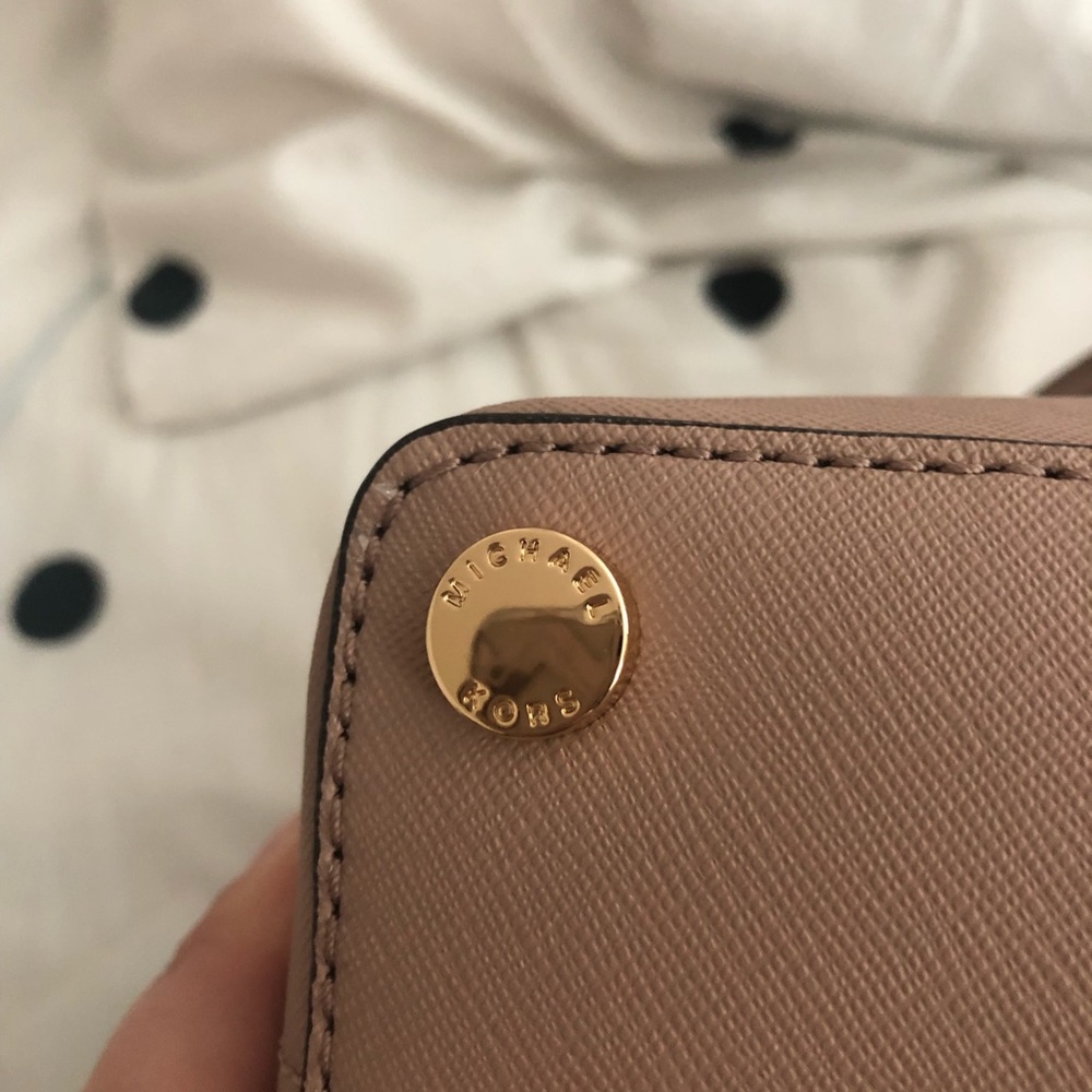 Michael Kors Purse - Picture 7 of 7